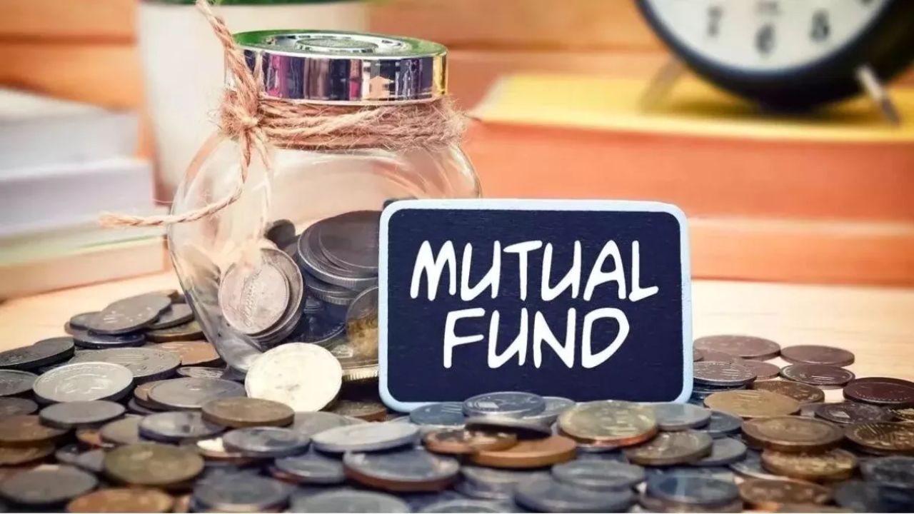 Mutual Fund की ABCD: पहली बार कर रहे हैं तो इन बातों को गांठ बांध लें! जानें SIP और लम्पसम में क्या चुनें?