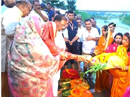 छठ पूजा में पत्नी संग शामिल हुए विष्णु देव साय, दुलदुला घाट पर CM ने भगवान सूर्य को दिया अर्घ्य छठ पूजा में पत्नी संग शामिल हुए विष्णु देव साय, दुलदुला घाट पर CM ने भगवान सूर्य को दिया अर्घ्य