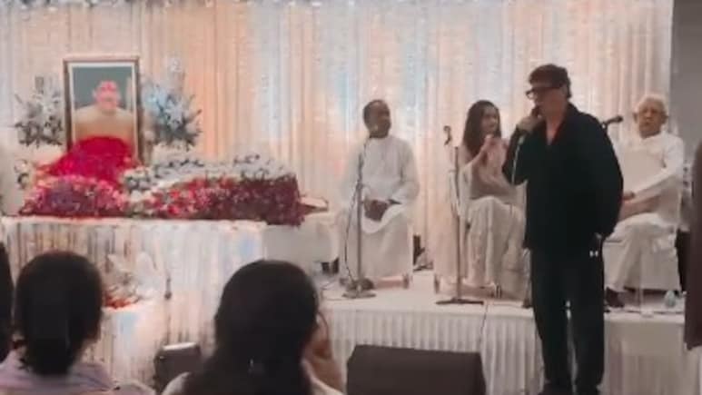 पंकज धीर की प्रेयर मीट में इमोशनल हुए महाभारत के अर्जुन, बोले- आपके बिना हम क्या करेंगे... पंकज धीर की प्रेयर मीट में इमोशनल हुए महाभारत के अर्जुन, बोले- आपके बिना हम क्या करेंगे...
