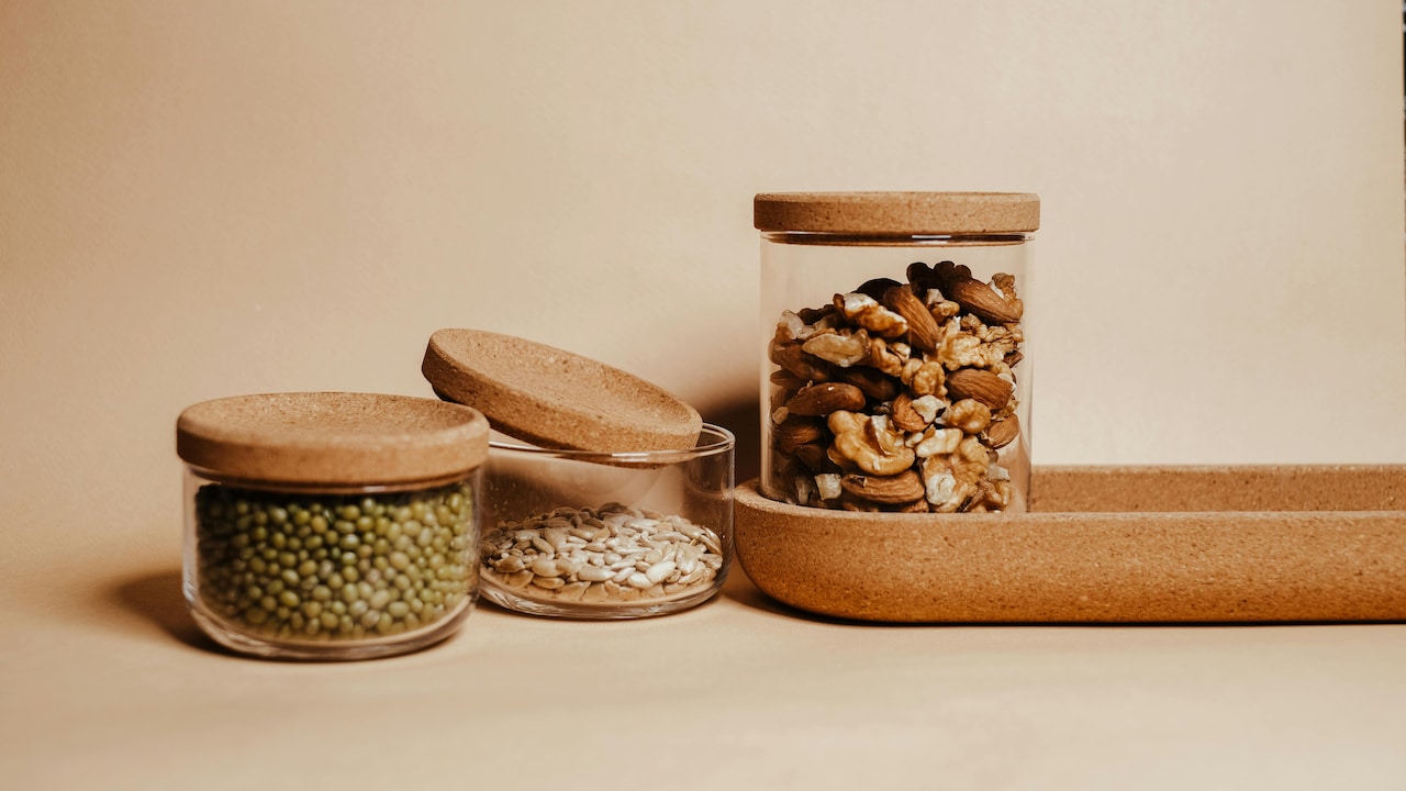 Shelf-risers