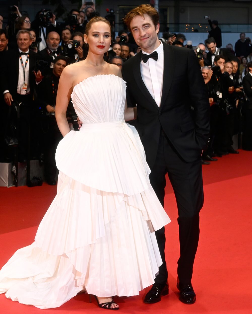 Jennifer Lawrence Once Fed Robert Pattinson Food From Her "Trash"