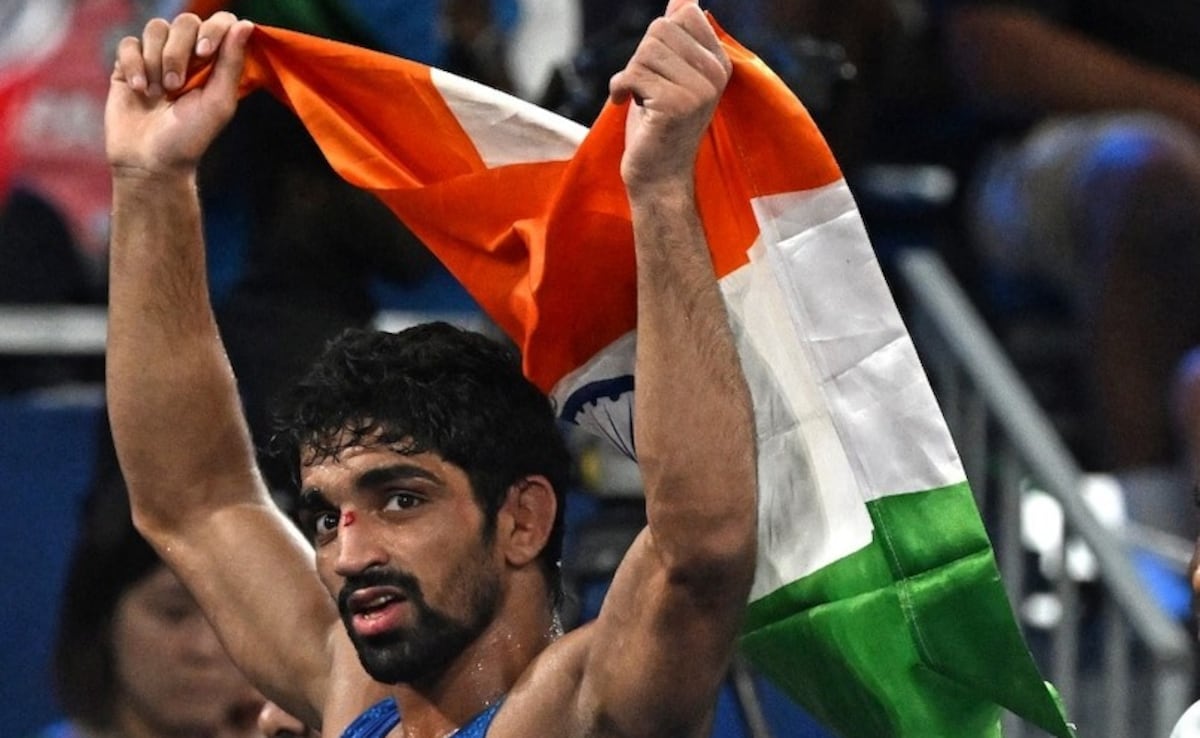 Wrestler Aman Sehrawat requests WFI to reconsider ban on him, admits mistake