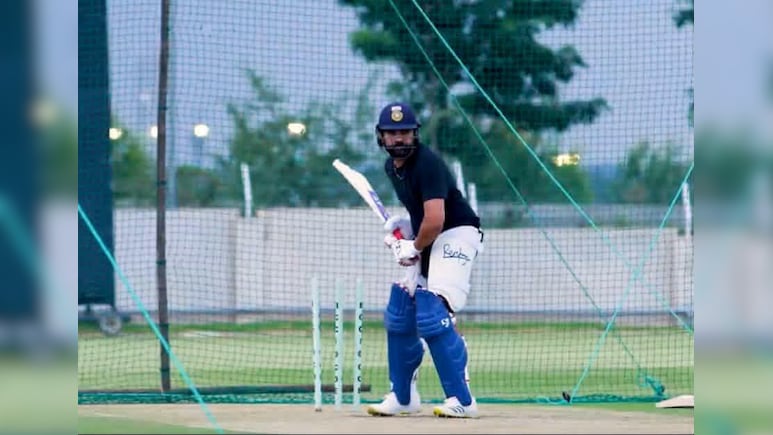 IND vs AUS: ऑस्ट्रेलिया दौरे से पहले 'घर लौटे' रोहित शर्मा, पूर्व भारतीय कोच के साथ जमकर किया अभ्यास