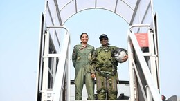 झूठ बेनकाब: जरा ध्यान से देखो पाकिस्तान! राष्ट्रपति मुर्मू संग शान से खड़ी है राफेल पायलट बेटी शिवांगी सिंह
