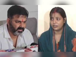 अबॉर्शन की दवा, नींद की गोलियां और टॉर्चर... पवन सिंह पर पत्नी ज्योति की जंग में आया नया ट्विस्ट अबॉर्शन की दवा, नींद की गोलियां और टॉर्चर... पवन सिंह पर पत्नी ज्योति की जंग में आया नया ट्विस्ट