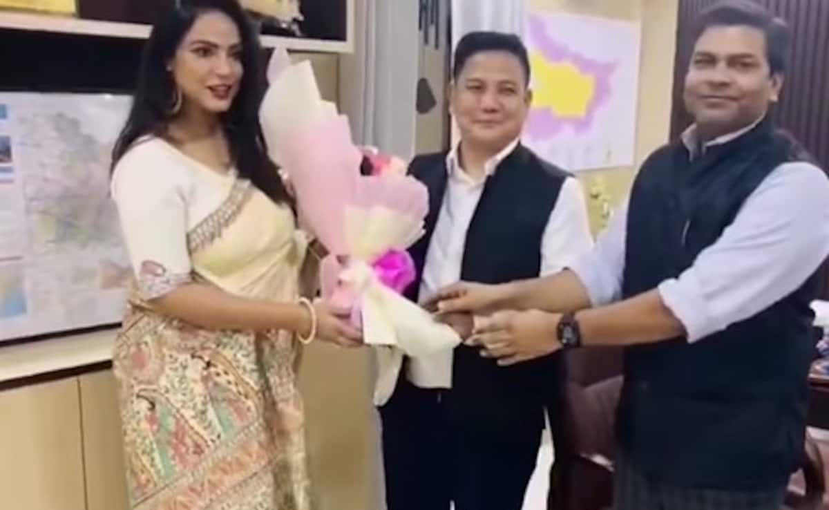 बिहार चुनाव: स्‍वीप आइकॉन नीतू चंद्रा ने मुख्‍य निर्वाचन पदाधिकारी से की मुलाकात, शुरू किया जागरूकता अभियान