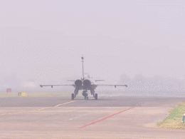 राष्ट्रपति मुर्मू ने राफेल में भरी उड़ान, अंबाला के आसमान में देश की 'सुप्रीम' कमांडर राष्ट्रपति मुर्मू ने राफेल में भरी उड़ान, अंबाला के आसमान में देश की 'सुप्रीम' कमांडर