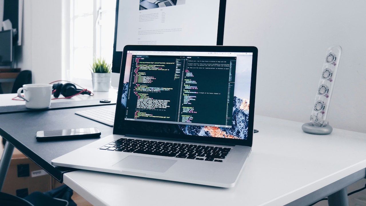 Top Free Ways To Cool Your Laptop Without an External Cooling Pad