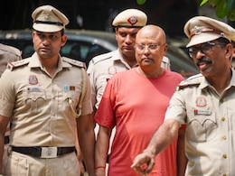 Chaitanyanand Baba: ढोंगी चैतन्यानंद मुलींना हॉटेलमध्ये कसं बोलायचा? NDTV कडं Exclusive ऑडिओ! वाचा सर्व संभाषण