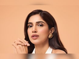 बाढ़ पीड़ितों की मदद के लिए आगे आईं एक्ट्रेस भूमि पेडनेकर, कही दिल छूने वाली बात बाढ़ पीड़ितों की मदद के लिए आगे आईं एक्ट्रेस भूमि पेडनेकर, कही दिल छूने वाली बात