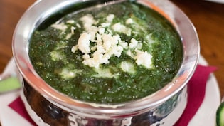 सर्दी में सरसों साग खाने के 4 फायदे, इस रेसिपी से बनाना भी आसान