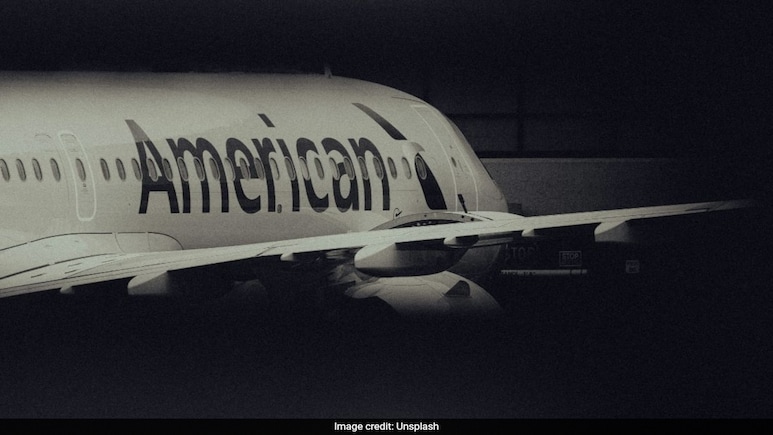 American Airlines Pilots Make Emergency Landing Believing Someone Was Breaking Into Cockpit American Airlines Pilots Make Emergency Landing Believing Someone Was Breaking Into Cockpit