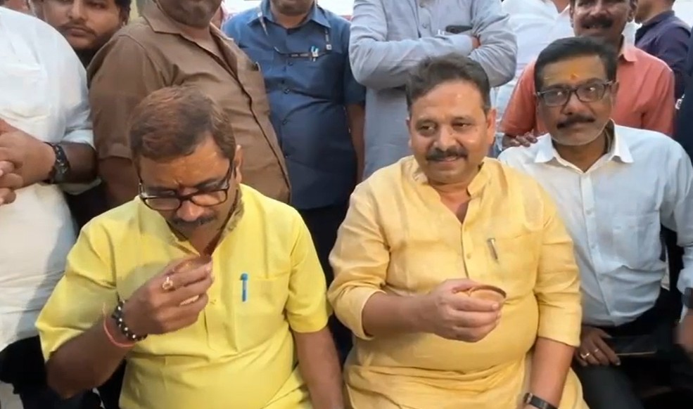 वाराणसी में भाजपा के दो दिग्गज नेताओं की 'मैत्री चाय', वायरल वीडियो पर दी सफाई