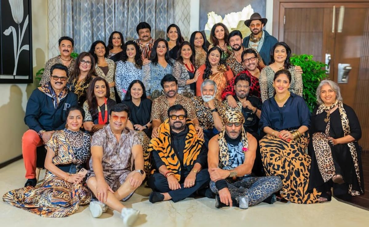 An Annual Reunion of '80s Stars Looks Like This. Count The Actors