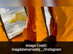 Mountaineer Woke Up In A Snow Blizzard, Video Goes Viral