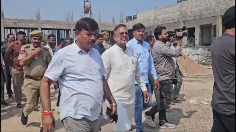 राजस्थान: मंत्री हीरालाल नागर ने CM को लिखा पत्र, 5 साल में बने सभी स्कूलों की जांच की मांग राजस्थान: मंत्री हीरालाल नागर ने CM को लिखा पत्र, 5 साल में बने सभी स्कूलों की जांच की मांग