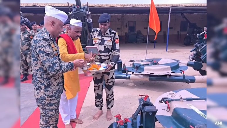 On <i>Vijayadashmi</i>, BSF Troops In Jaisalmer Worship Weapons Used In Operation Sindoor On <i>Vijayadashmi</i>, BSF Troops In Jaisalmer Worship Weapons Used In Operation Sindoor