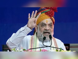 In Patna, Amit Shah Punches Holes In Tejashwi Yadav&#039;s Government Jobs Promise