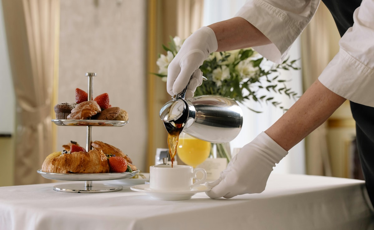 Not Noisy Alarms, This Hotel Wakes Guests Up With The Smell Of Breakfast