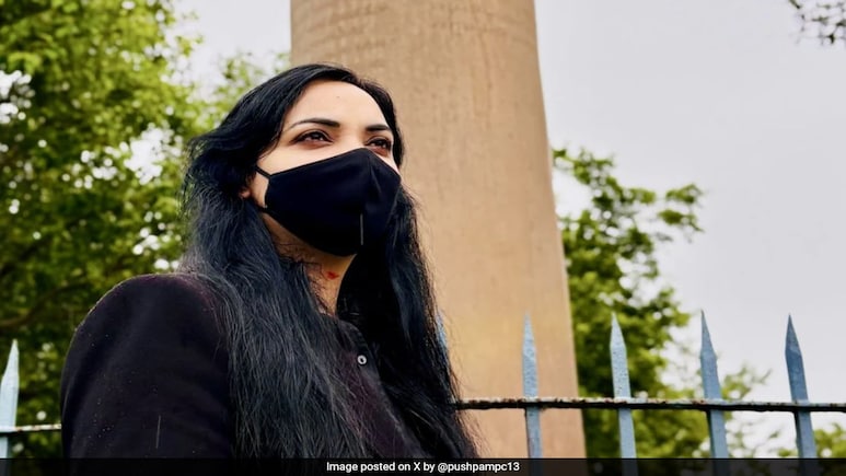 Pushpam Priya Choudhary: The Emerging Bihar Leader Who Wears Only Black And A Mask Pushpam Priya Choudhary: The Emerging Bihar Leader Who Wears Only Black And A Mask