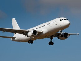 Ticket Price Hike: विमानाचे तिकीट गगनाला भिडले! मलेशिया, सिंगापूरपेक्षा वाराणसीचे उड्डाण महाग Ticket Price Hike: विमानाचे तिकीट गगनाला भिडले! मलेशिया, सिंगापूरपेक्षा वाराणसीचे उड्डाण महाग