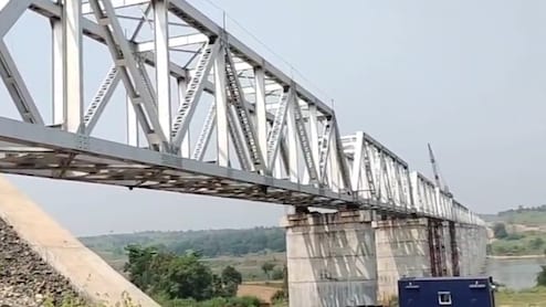 सीधी में साकार होगा 42 साल बाद रेल का सपना, सोन नदी पर बना पुल; टनल में ट्रैक बिछाने का काम जारी
