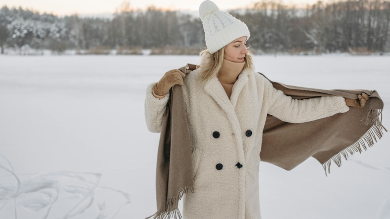 Women Winter Wear: विंटर के लिए अभी से खरीद लें ये ट्रेंडी कोट, जैकेट, स्वेटशर्ट, प्राइस देख हो जाएंगे हैरान Women Winter Wear: विंटर के लिए अभी से खरीद लें ये ट्रेंडी कोट, जैकेट, स्वेटशर्ट, प्राइस देख हो जाएंगे हैरान