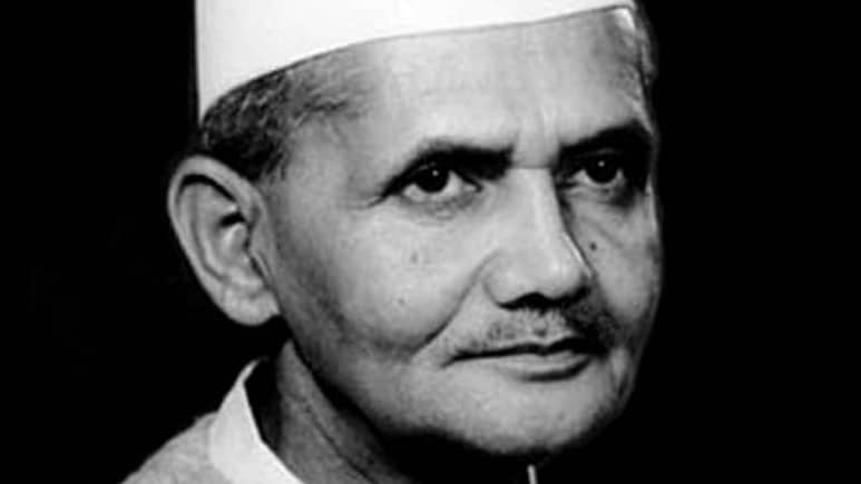 Lal Bahadur Shastri Jayanti Speech: लाल बहाद्दूर शास्त्री जयंती निमित्त करा 'हे' भाषण, टाळ्यांचा होईल गडगडाट Lal Bahadur Shastri Jayanti Speech: लाल बहाद्दूर शास्त्री जयंती निमित्त करा 'हे' भाषण, टाळ्यांचा होईल गडगडाट