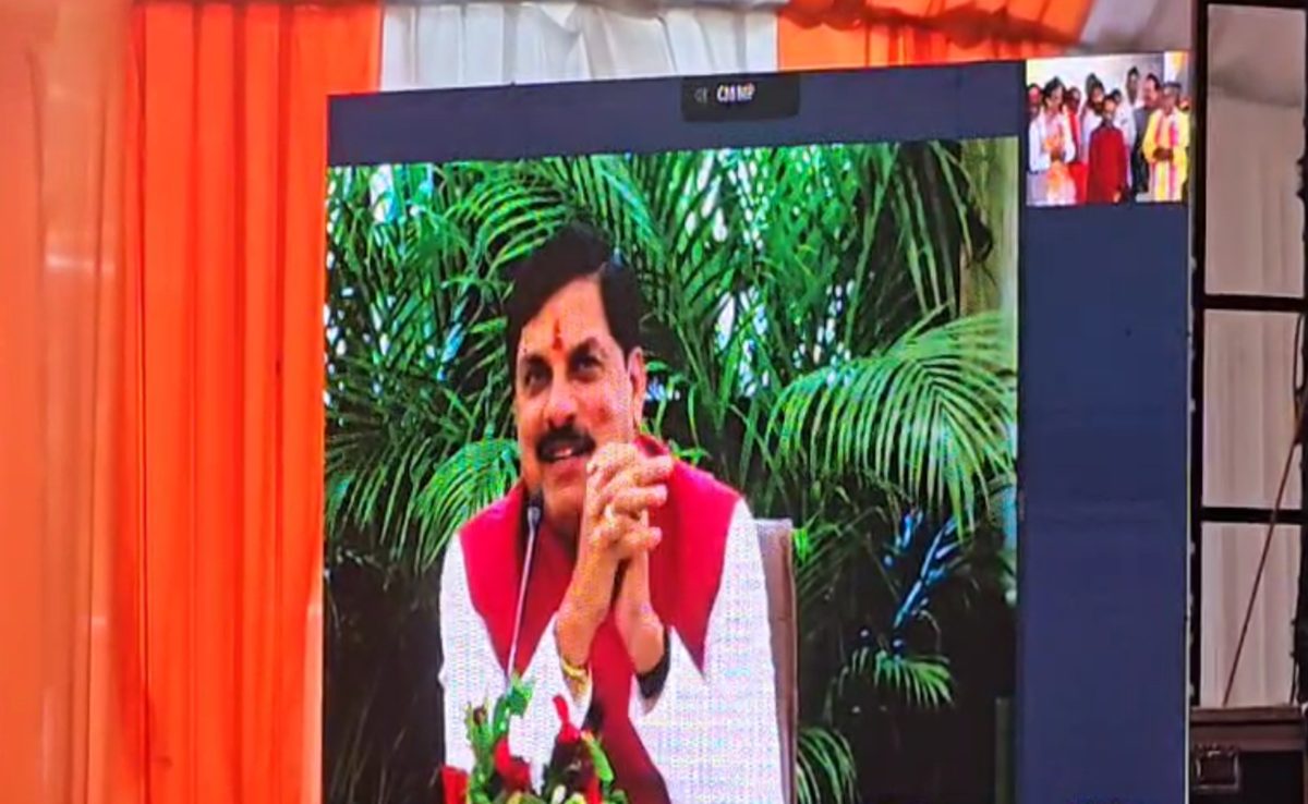 सलकनपुर नहीं पहुंचे CM तो संत ने कहा- जिसके पास 2 घंटे नहीं, वो मंच पर नहीं चाहिए, मोहन यादव ने मांगी माफी