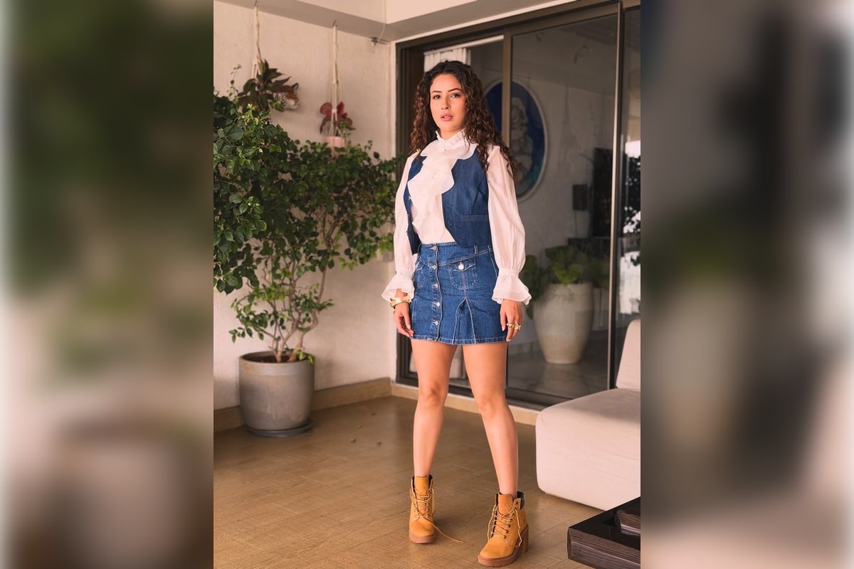 Shehnaaz Gill Joins the Black Alkaline Water Trend: Is It Worth It?