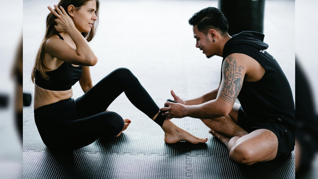 Compression gym gear helps improve blood flow and oxygen delivery to tired muscles.  