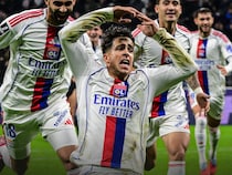 Lyon Leave It Late To Beat 10-Man Strasbourg In Ligue 1