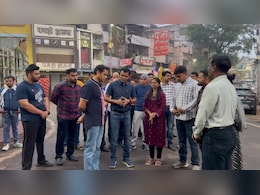 इंदौर-जबलपुर में लोगों ने रातभर फैलाया पटाखे का कचरा...सुबह पता चला अफसरों ने फोड़ा 'स्वच्छता बम' इंदौर-जबलपुर में लोगों ने रातभर फैलाया पटाखे का कचरा...सुबह पता चला अफसरों ने फोड़ा 'स्वच्छता बम'