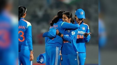 भारतीय महिला टीम की जीत पर बॉलीवुड सेलिब्रिटीज ने लुटाया प्यार, खास अंदाज में बधाई दी