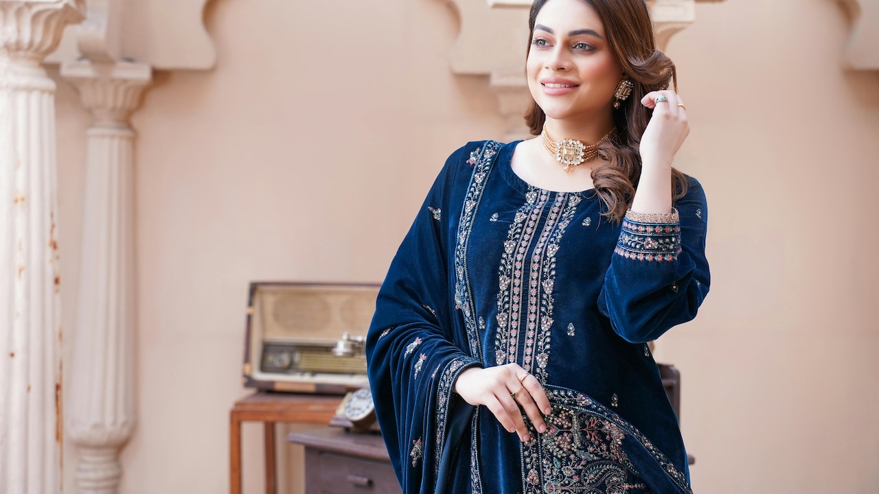 Styling Printed Kurtas for Petite Women: Top Outfit Tips Styling Printed Kurtas for Petite Women: Top Outfit Tips