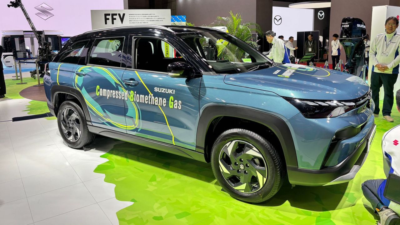 Suzuki Fronx FFV Concept, Victoris CBG Showcased At Japan Mobility
