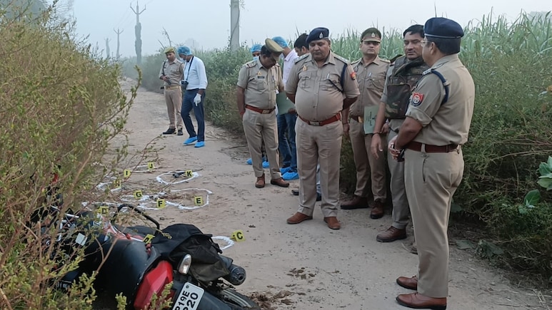 यूपी के शामली में एक लाख के इनामी बदमाश को पुलिस ने किया ढेर, 3 दर्जन से ज्यादा केस थे दर्ज यूपी के शामली में एक लाख के इनामी बदमाश को पुलिस ने किया ढेर, 3 दर्जन से ज्यादा केस थे दर्ज