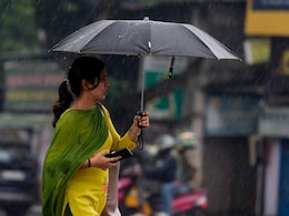 मोंथा का बिहार चुनाव पर असर, अररिया में भारी बारिश से दुकानें तक बंद