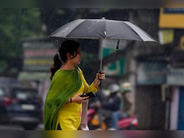 मोंथा तूफान का असर UP तक, आज दिल्ली में होगी बारिश, ठंड से छूटेगी कंपकंंपी, जानें अपने राज्य का हाल मोंथा तूफान का असर UP तक, आज दिल्ली में होगी बारिश, ठंड से छूटेगी कंपकंंपी, जानें अपने राज्य का हाल