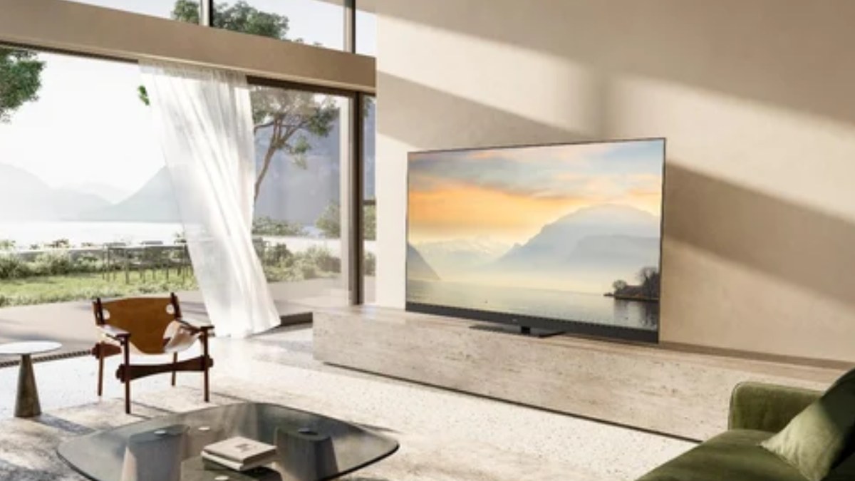 Panasonic का ये 77-इंच TV केवल एंटरटेनमेंट नहीं, गेमिंग में भी दिला देगा मजे! इस कीमत में हुआ लॉन्च