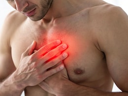 Breast Cancer: पुरुषांनो, गाफील राहू नका! तुम्हालाही होऊ शकतो ब्रेस्ट कॅन्सर; ही आहेत गंभीर लक्षणे Breast Cancer: पुरुषांनो, गाफील राहू नका! तुम्हालाही होऊ शकतो ब्रेस्ट कॅन्सर; ही आहेत गंभीर लक्षणे