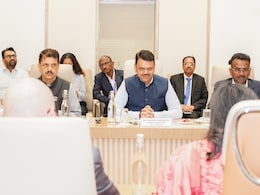 Maharashtra News: शेतकऱ्यांना मदतीसाठी सरकारचा मोठा निर्णय, तत्काळ अंमलबजावणी Maharashtra News: शेतकऱ्यांना मदतीसाठी सरकारचा मोठा निर्णय, तत्काळ अंमलबजावणी