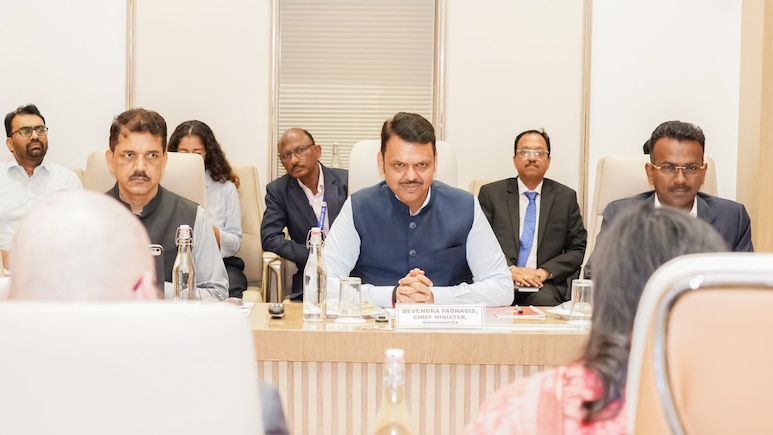 Maharashtra News: शेतकऱ्यांना मदतीसाठी सरकारचा मोठा निर्णय, तत्काळ अंमलबजावणी Maharashtra News: शेतकऱ्यांना मदतीसाठी सरकारचा मोठा निर्णय, तत्काळ अंमलबजावणी