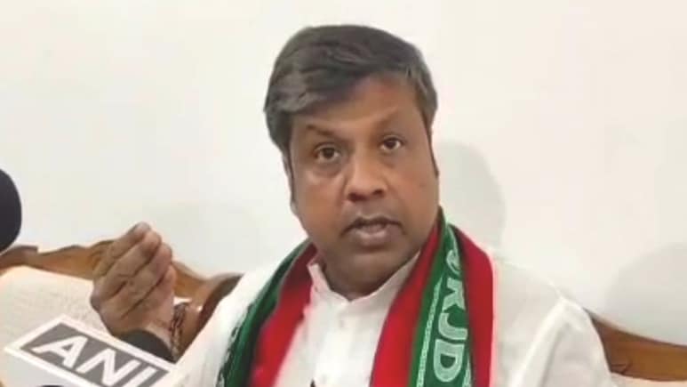 5 दिन के मुख्यमंत्री के बेटे की सियासी दस्तक, चेरियाबरियारपुर से RJD प्रत्याशी सुशील कुशवाहा मैदान में 5 दिन के मुख्यमंत्री के बेटे की सियासी दस्तक, चेरियाबरियारपुर से RJD प्रत्याशी सुशील कुशवाहा मैदान में