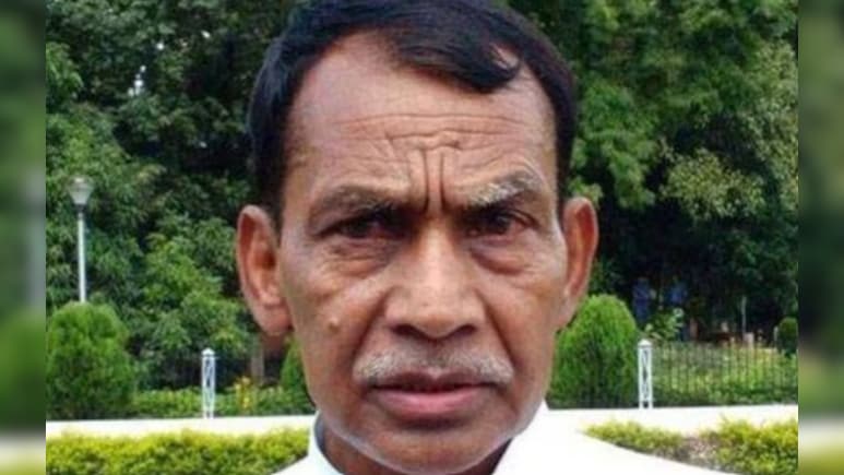 टिकट कटते ही भड़के नाचे-गाने के शौकीन पूर्व विधायक, नीतीश तक को पहचानने से कर दिया इंकार टिकट कटते ही भड़के नाचे-गाने के शौकीन पूर्व विधायक, नीतीश तक को पहचानने से कर दिया इंकार