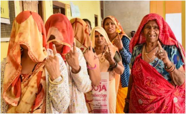 बुर्के और घूंघट में वोट डालने वाली मह‍िलाओं की ऐसे होगी पहचान, चुनाव आयोग ने बना द‍िया न‍ियम