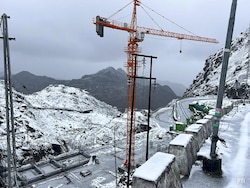 Heavy Snowfall Along Indo-China Border, Red Alert Issued For Sikkim