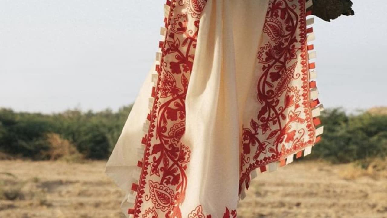 Why Statement Dupattas Are Diwali 2025s Biggest Festive Trend