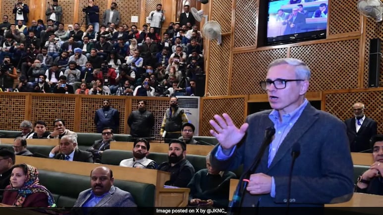 Omar Abdullah Says No To PDP's Land Rights Bill, Earns BJP Praise Omar Abdullah Says No To PDP's Land Rights Bill, Earns BJP Praise