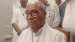बिहार चुनाव: एकतरफा परिणाम पर गरमाई सियासत, दिग्विजय बोले- सिर्फ डिक्टेटरशिप में ही आते हैं ऐसे परिणाम